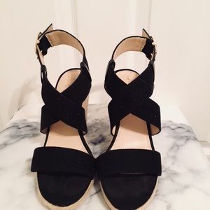 BANANA REPUBLIC Black strap 3 inch wedges